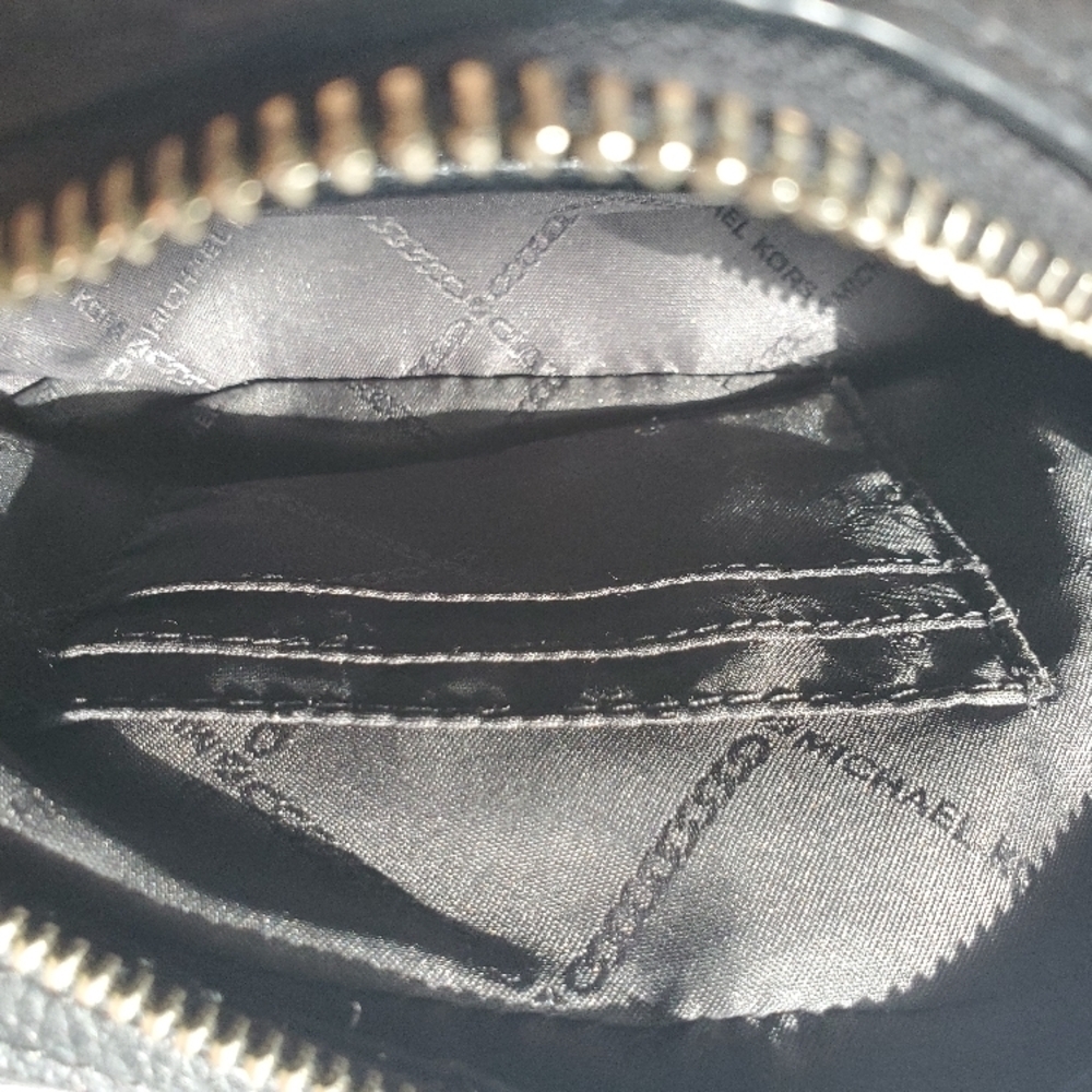 Michael Kors Black pebble Leather Pouch Fanny Pack /Crossbody - Picture 4 of 5